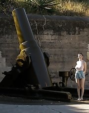 8 pictures - Giulia Wylde Big Guns of Florida