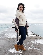 8 pictures - Tasia Loomer  Cold Cuddles Cafe