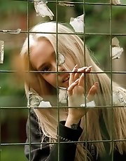 8 pictures - Katya Nesterova Attracts Squirrel