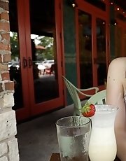 8 pictures - Ophelia Palentine Found Hair In Food
