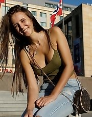 8 pictures - Jessica Albanka Sentralstasjon