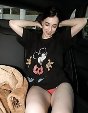 9 pictures - Giulia Wylde Arrival Pt 2