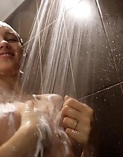 4 pictures - Regan And Alevtina Shower Xtra