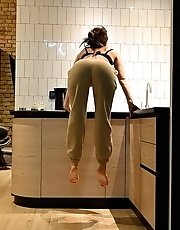 4 pictures - Irina Dyvyn Back Of My Mind