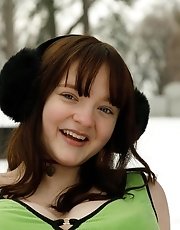 8 pictures - Daisy Wensday Merry Fistmas
